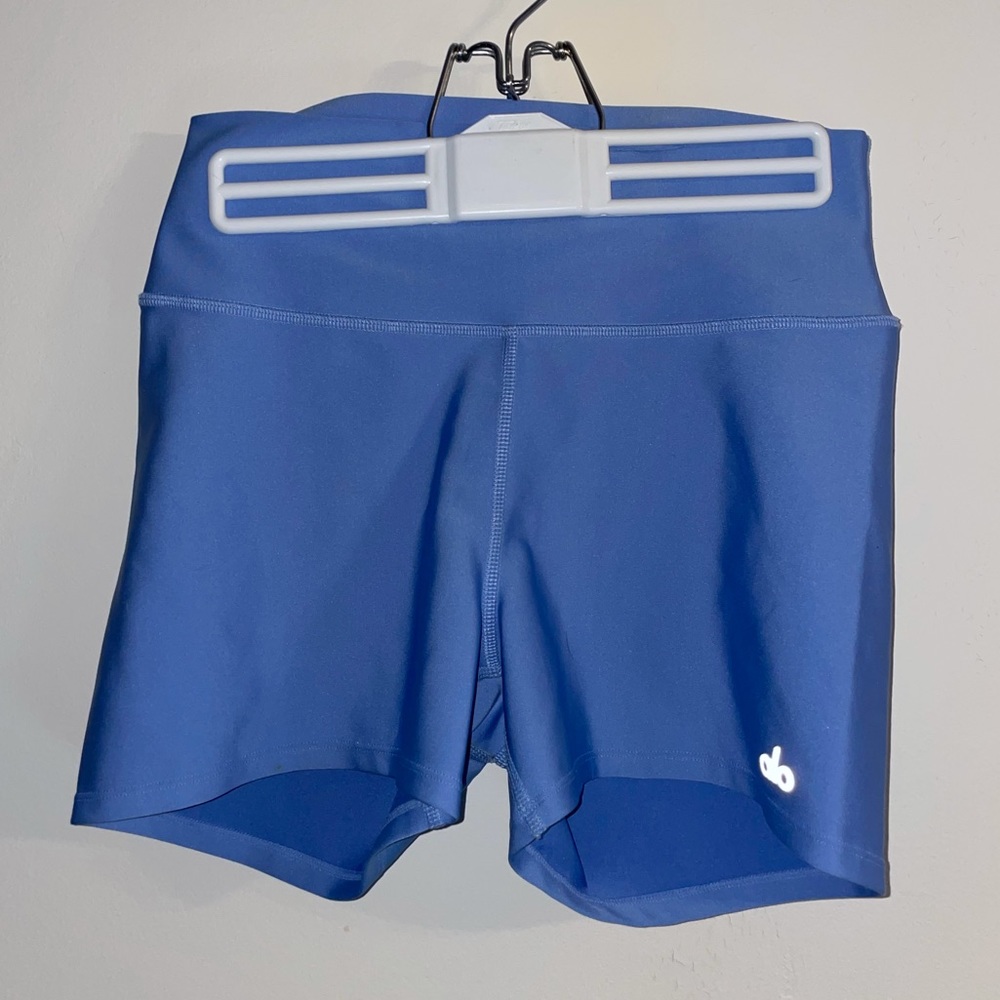 ALO YOGA airlift shorts size large